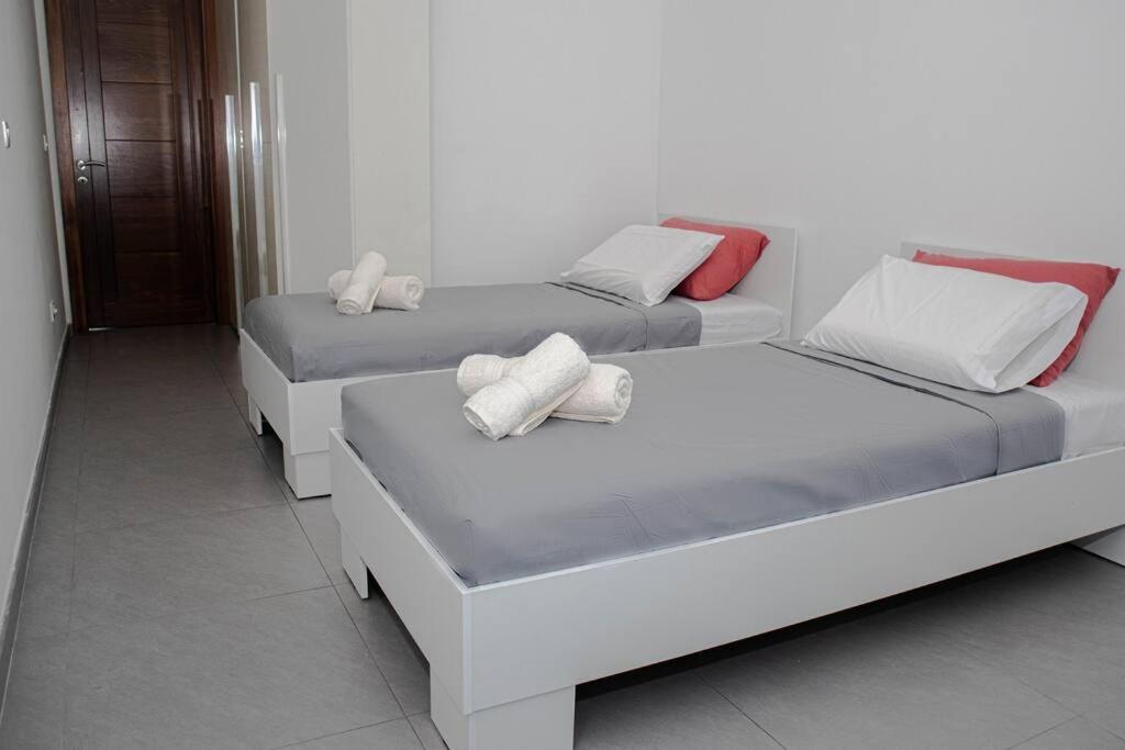 Seafront Two Bedroom Apartment San Giuliano Esterno foto