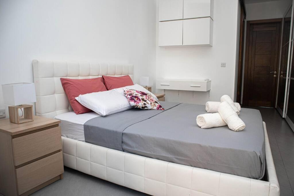 Seafront Two Bedroom Apartment San Giuliano Esterno foto